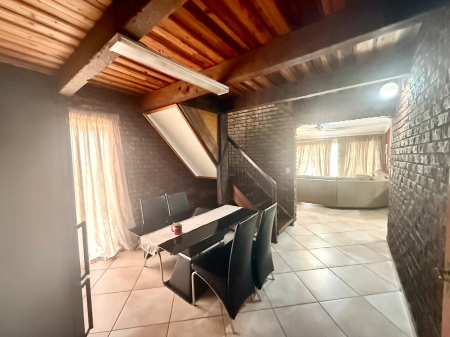 To Let 4 Bedroom Property for Rent in Flora Park Limpopo