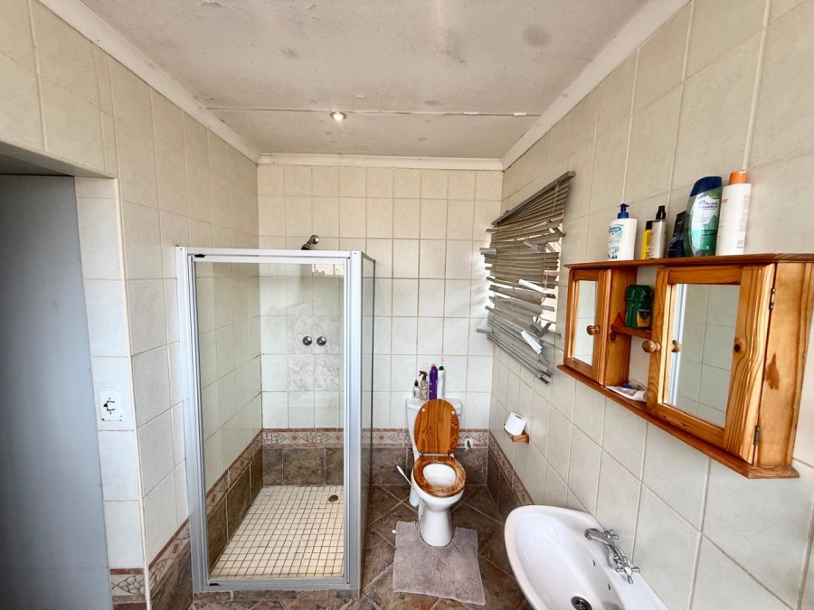 To Let 4 Bedroom Property for Rent in Flora Park Limpopo