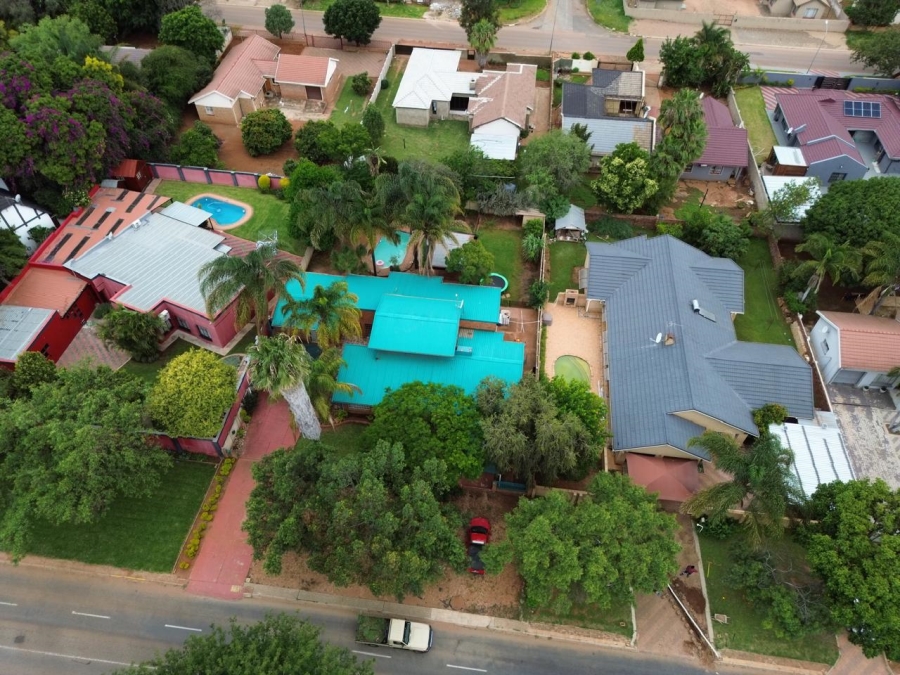 To Let 4 Bedroom Property for Rent in Flora Park Limpopo