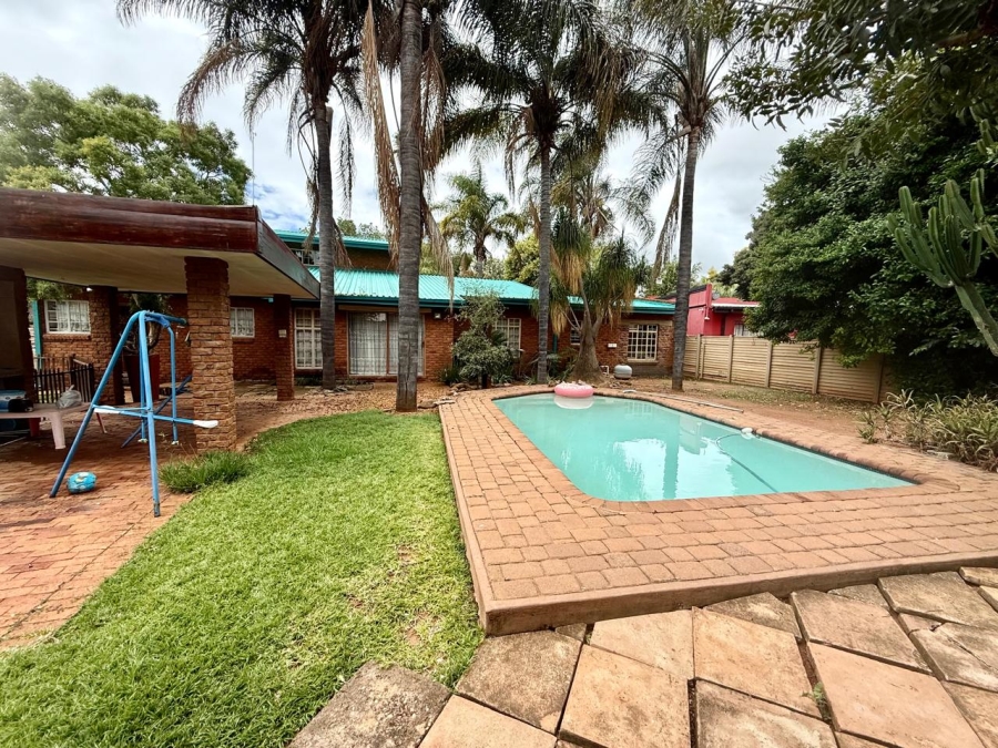 To Let 4 Bedroom Property for Rent in Flora Park Limpopo