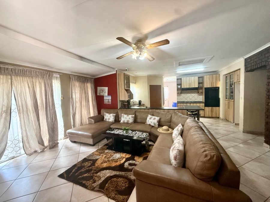 To Let 4 Bedroom Property for Rent in Flora Park Limpopo