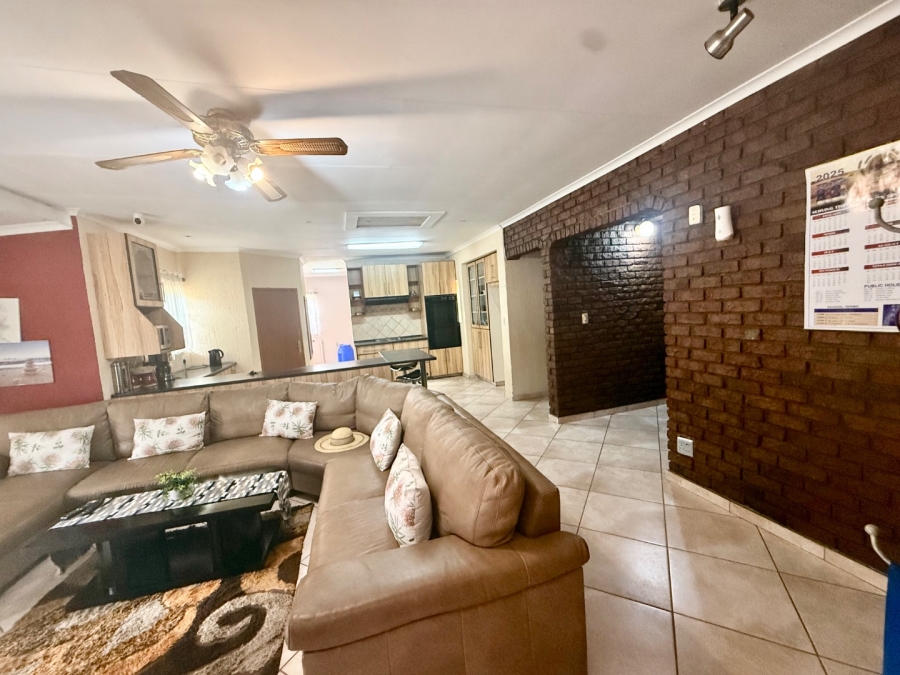 To Let 4 Bedroom Property for Rent in Flora Park Limpopo