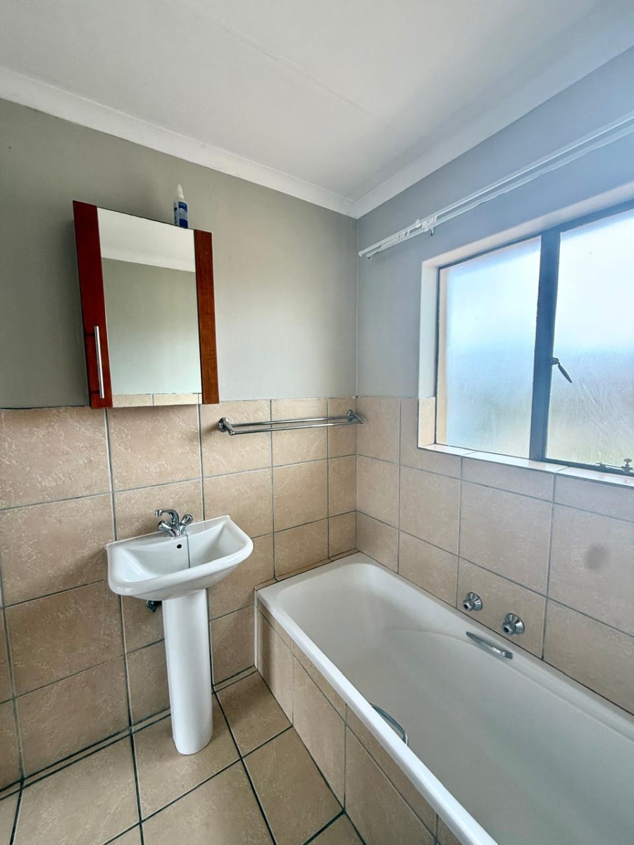 To Let 3 Bedroom Property for Rent in Bendor Limpopo