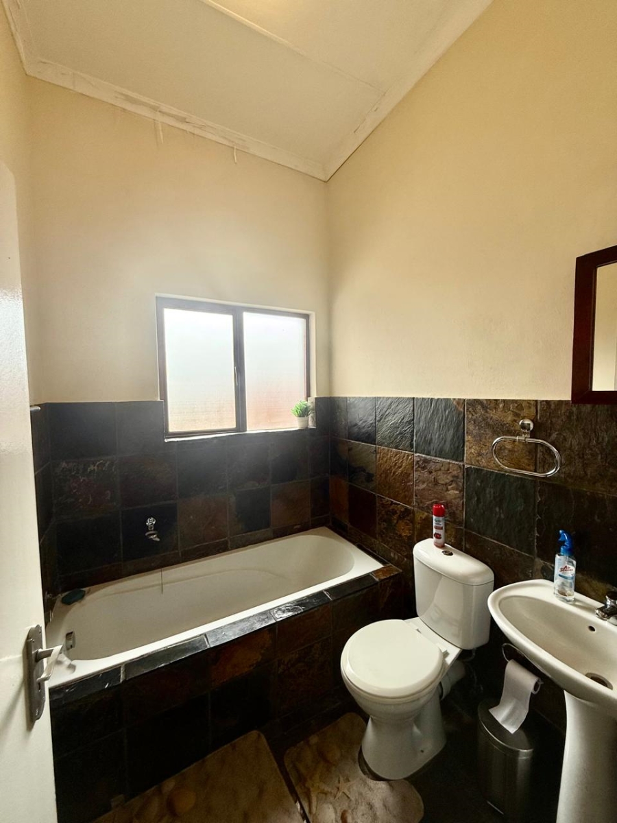 To Let 3 Bedroom Property for Rent in Bendor Limpopo