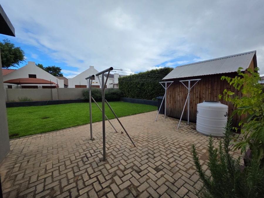 5 Bedroom Property for Sale in Debron Limpopo