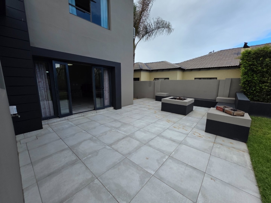 5 Bedroom Property for Sale in Debron Limpopo