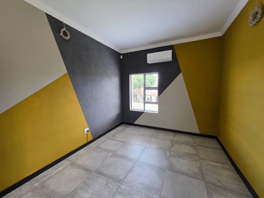 5 Bedroom Property for Sale in Debron Limpopo