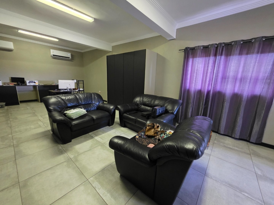 5 Bedroom Property for Sale in Debron Limpopo