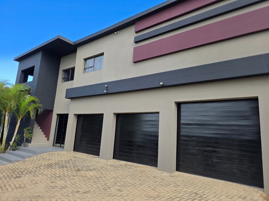 5 Bedroom Property for Sale in Debron Limpopo