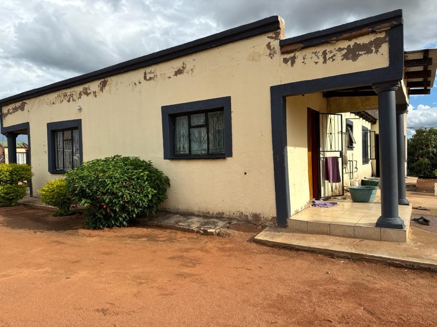 3 Bedroom Property for Sale in Moletji Limpopo
