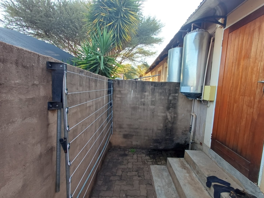 2 Bedroom Property for Sale in Doorhoek AH Limpopo