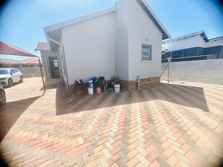 3 Bedroom Property for Sale in Ivydale A H Limpopo