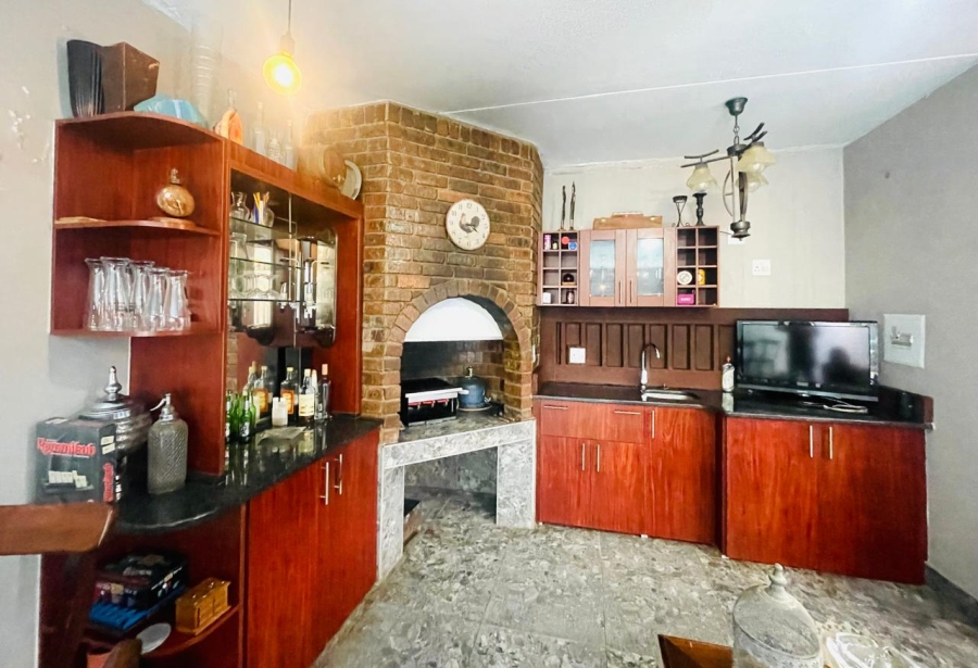 5 Bedroom Property for Sale in Bendor Limpopo