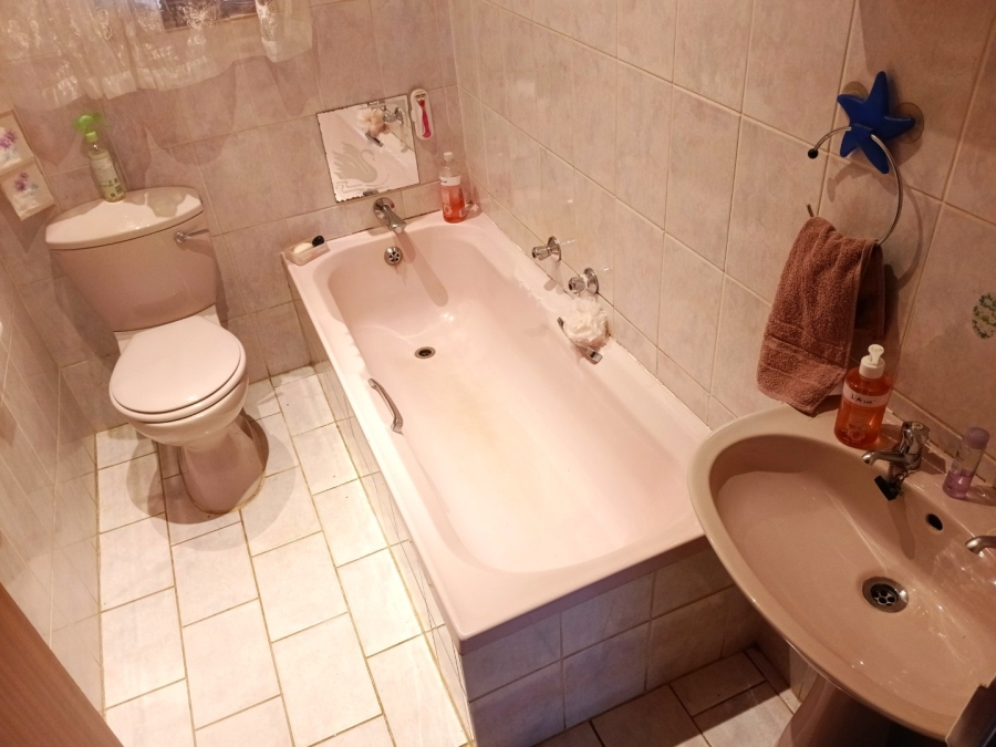 4 Bedroom Property for Sale in Flora Park Limpopo