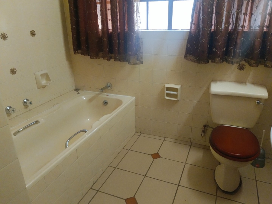 7 Bedroom Property for Sale in Bendor Limpopo