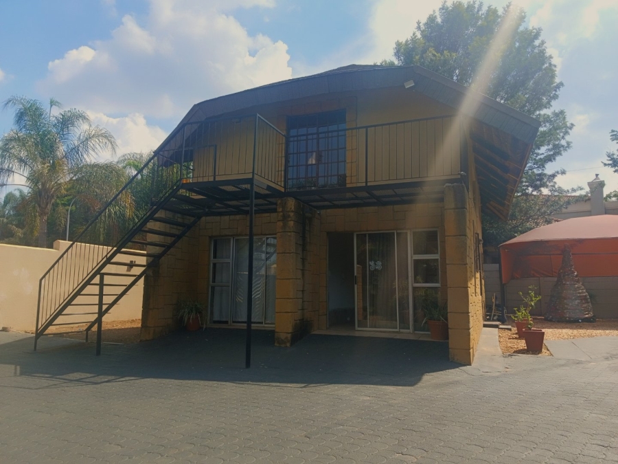 7 Bedroom Property for Sale in Bendor Limpopo