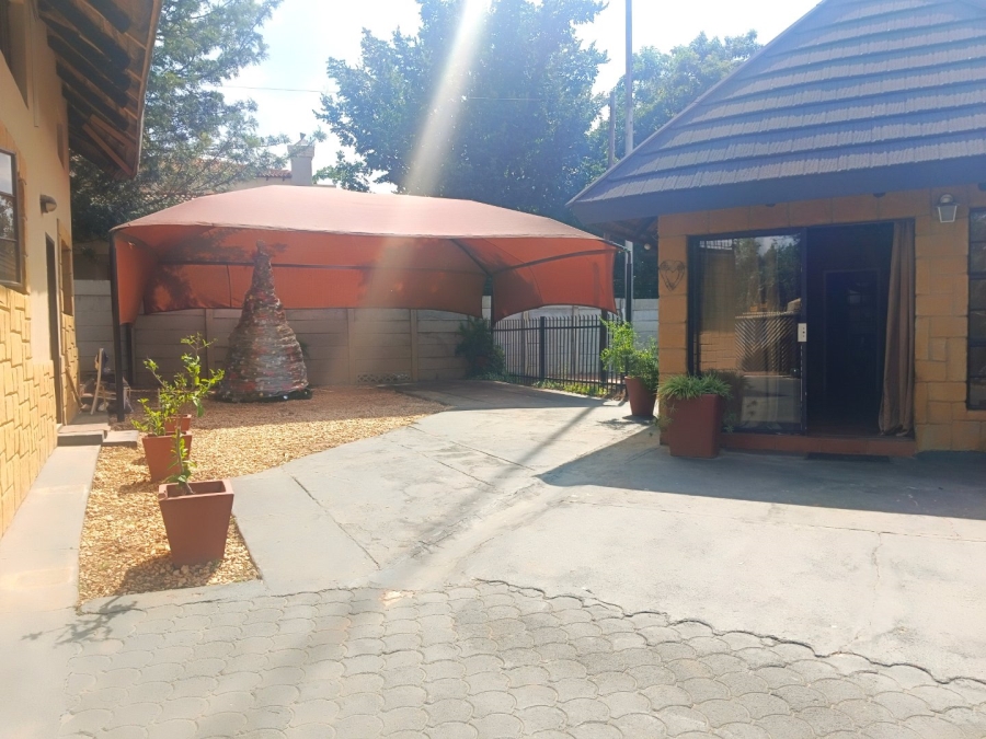 7 Bedroom Property for Sale in Bendor Limpopo