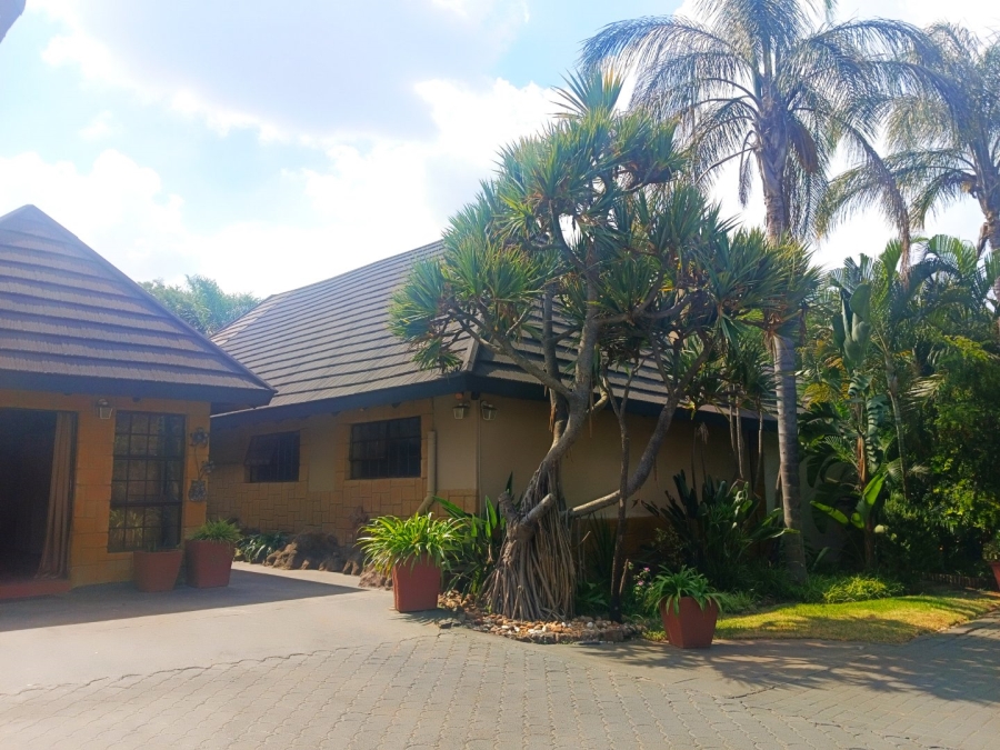 7 Bedroom Property for Sale in Bendor Limpopo