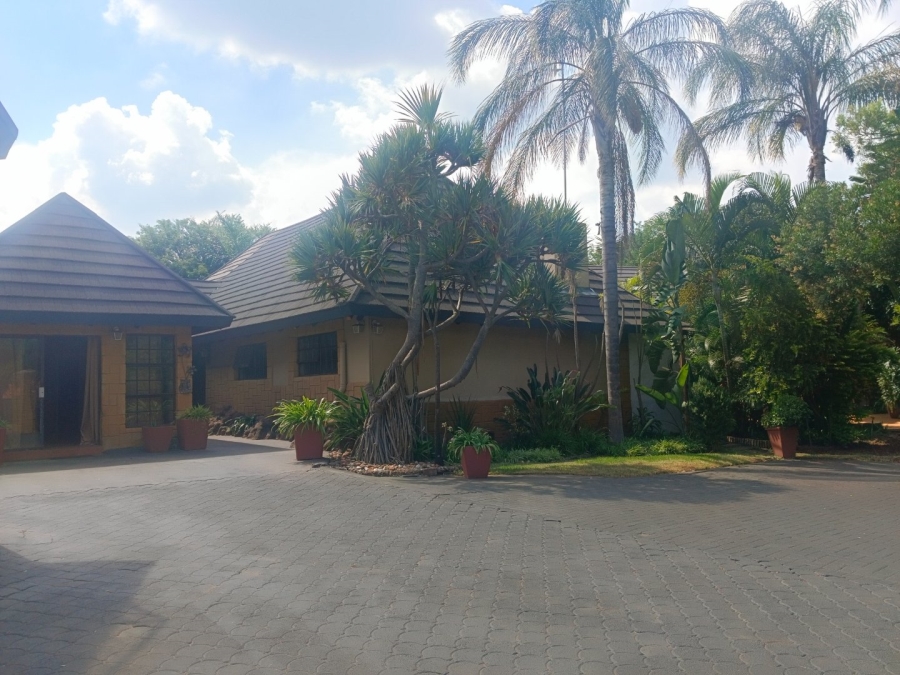 7 Bedroom Property for Sale in Bendor Limpopo