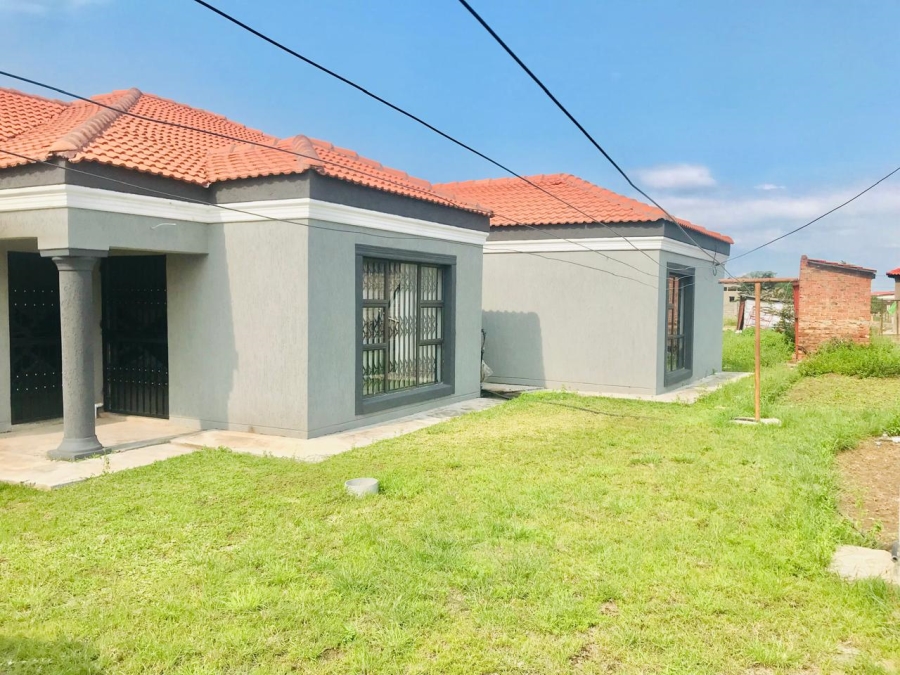 3 Bedroom Property for Sale in Moletji Limpopo