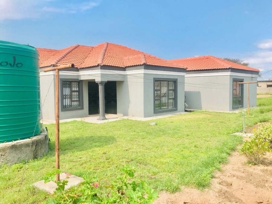 3 Bedroom Property for Sale in Moletji Limpopo