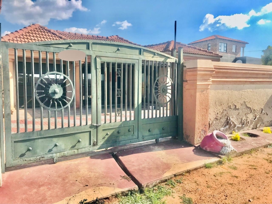 3 Bedroom Property for Sale in Seshego E Limpopo