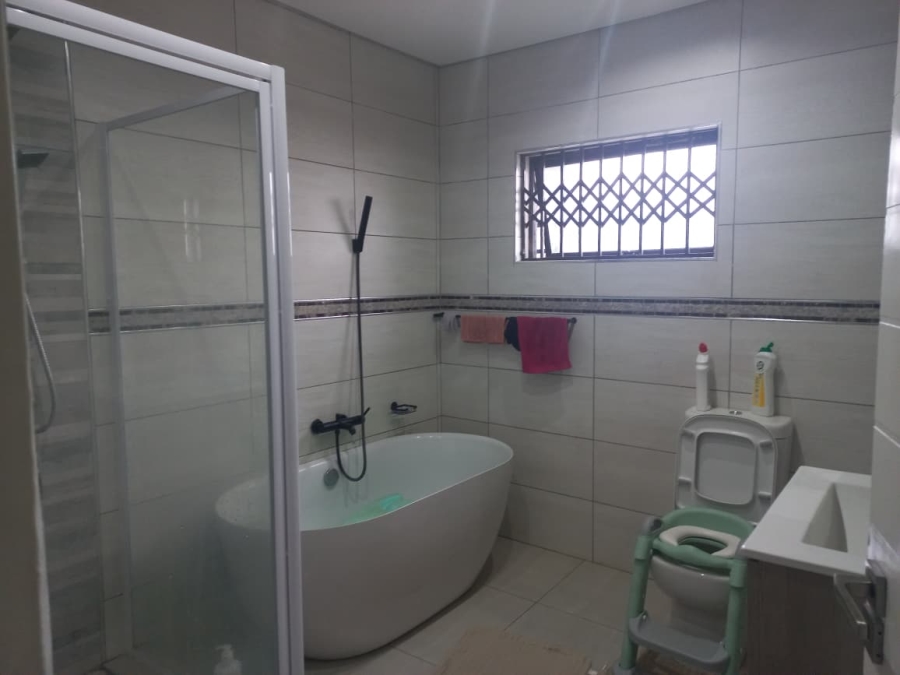 4 Bedroom Property for Sale in Dalmada A H Limpopo