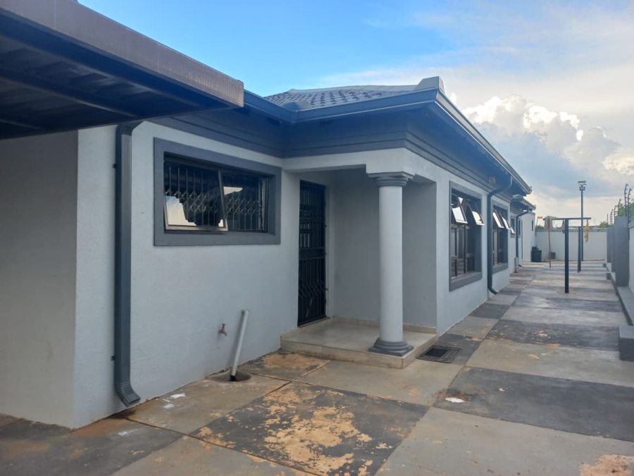 4 Bedroom Property for Sale in Dalmada A H Limpopo