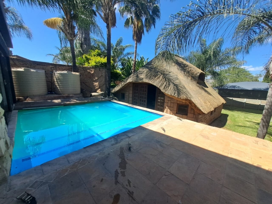 6 Bedroom Property for Sale in Sterpark Limpopo