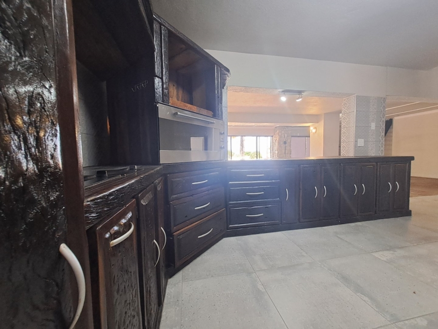 6 Bedroom Property for Sale in Sterpark Limpopo