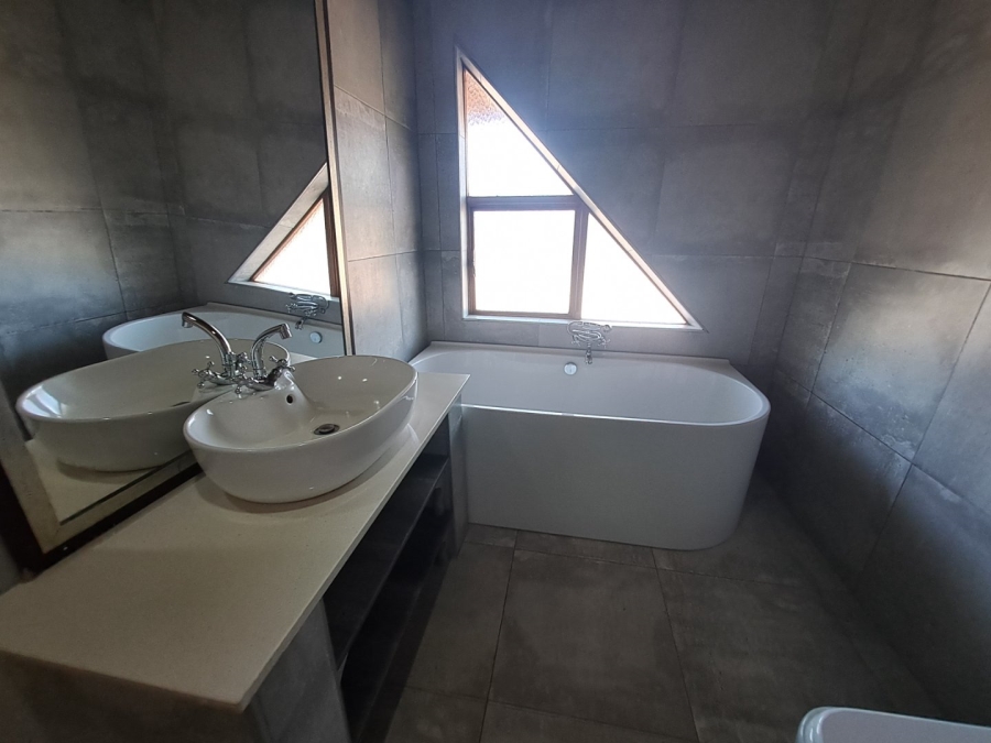 6 Bedroom Property for Sale in Sterpark Limpopo