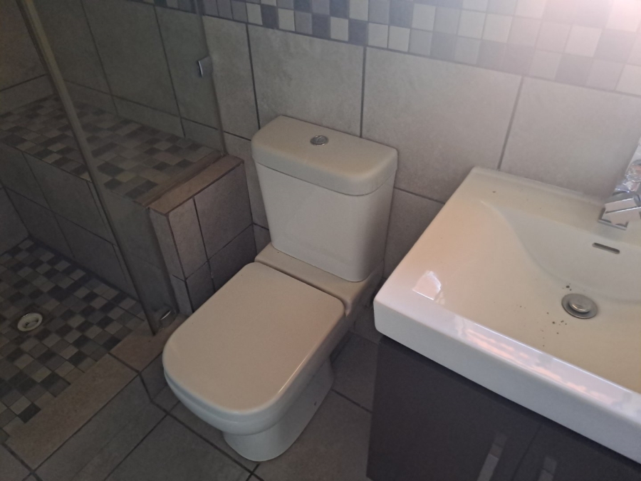 6 Bedroom Property for Sale in Sterpark Limpopo