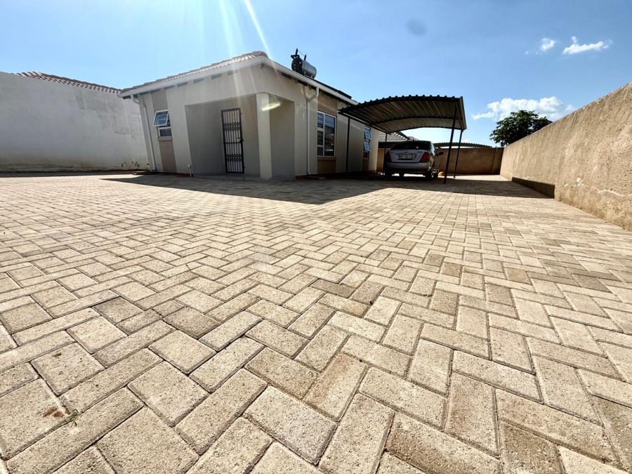 2 Bedroom Property for Sale in Southern Gateway Limpopo