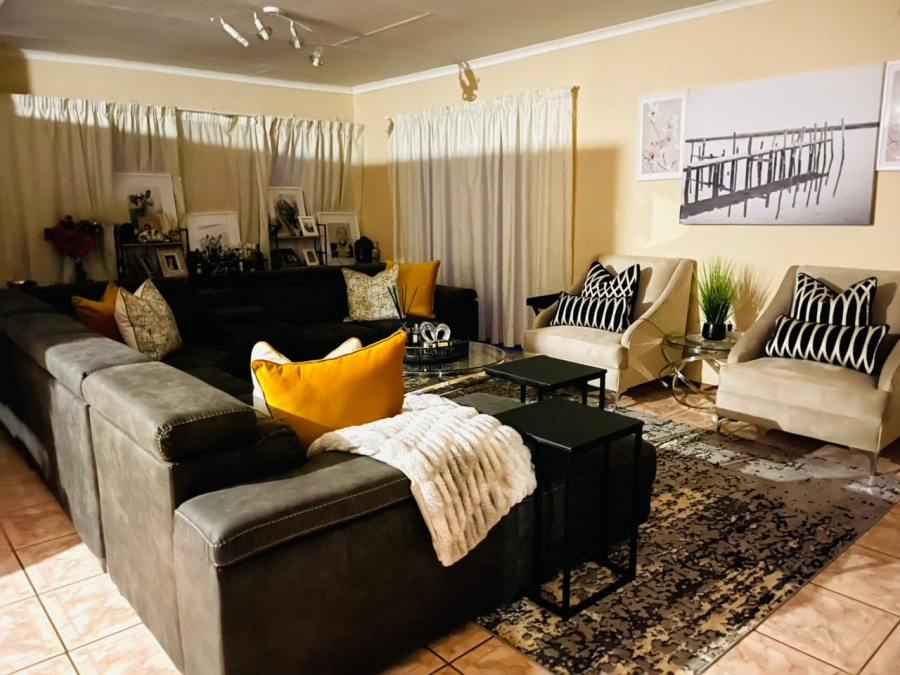 To Let 3 Bedroom Property for Rent in Bendor Limpopo