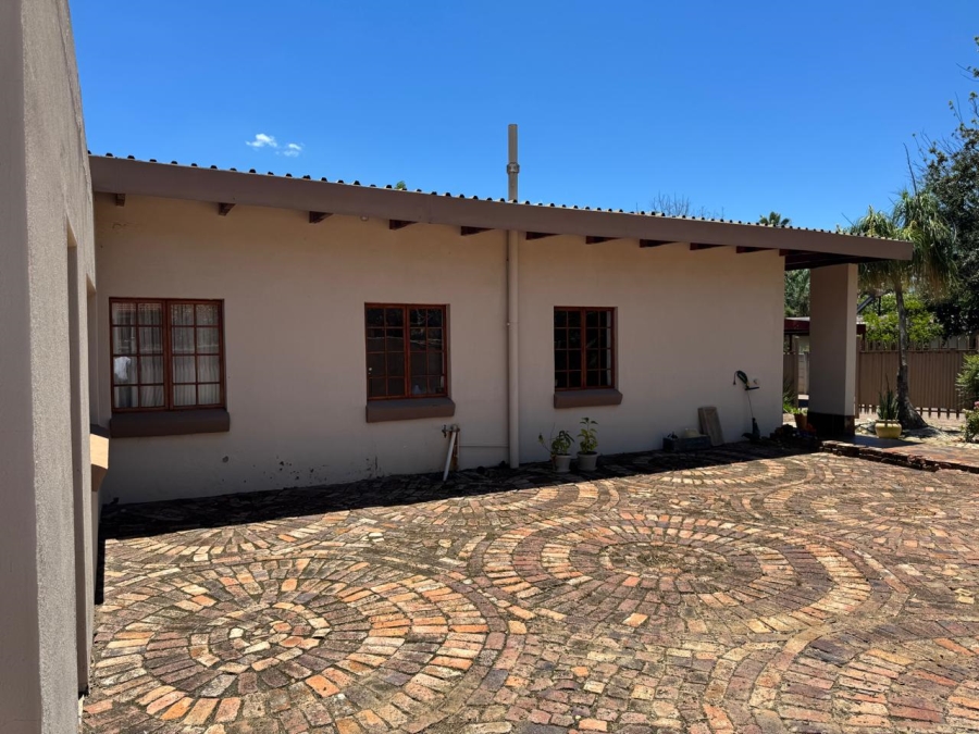 5 Bedroom Property for Sale in Eduan Park Limpopo
