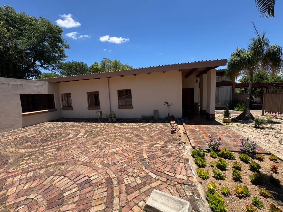 5 Bedroom Property for Sale in Eduan Park Limpopo