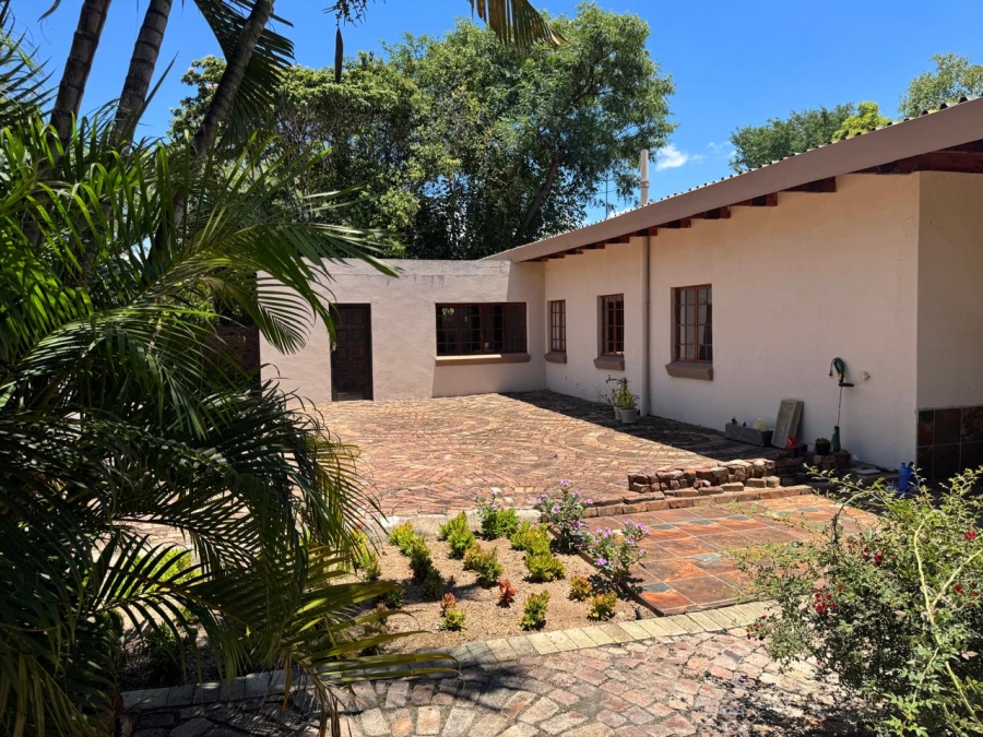 5 Bedroom Property for Sale in Eduan Park Limpopo