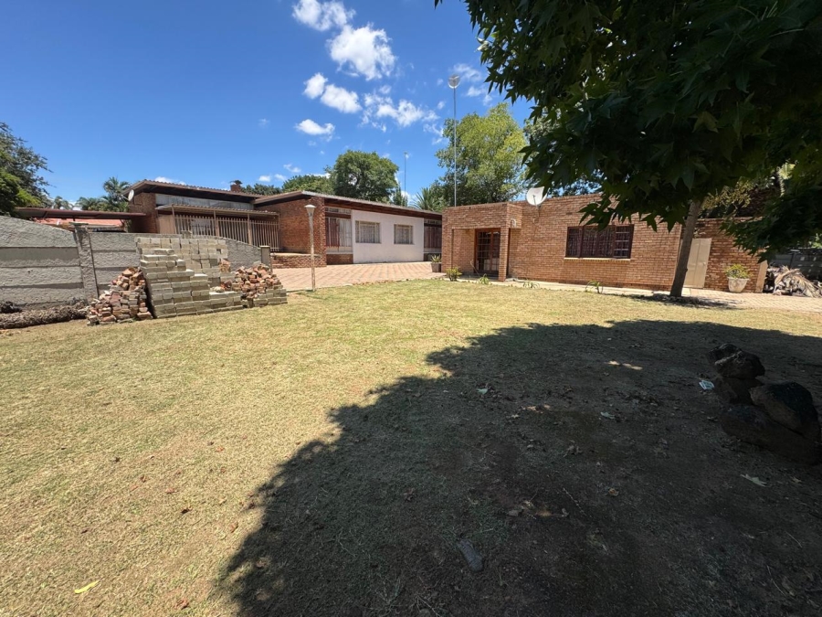 5 Bedroom Property for Sale in Eduan Park Limpopo