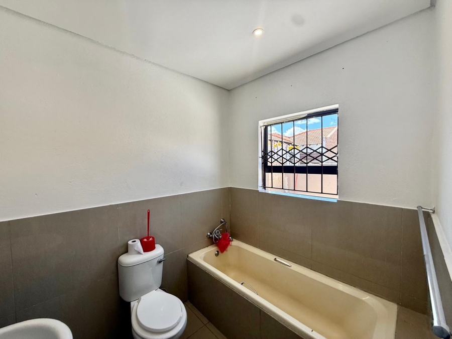 To Let 2 Bedroom Property for Rent in Mahlasedi Park Limpopo