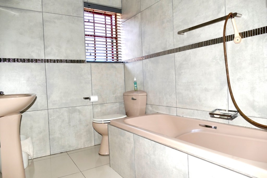 3 Bedroom Property for Sale in Bendor Ext 17 Limpopo