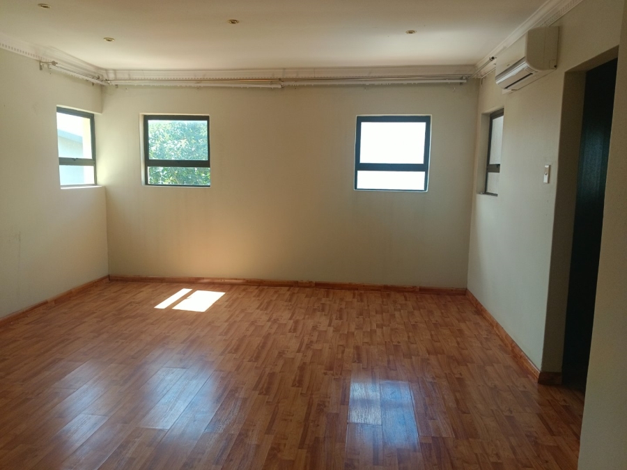 5 Bedroom Property for Sale in Thornhill Limpopo