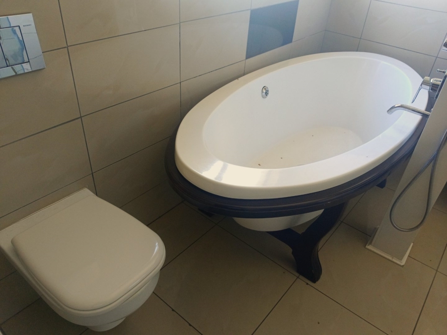 5 Bedroom Property for Sale in Thornhill Limpopo