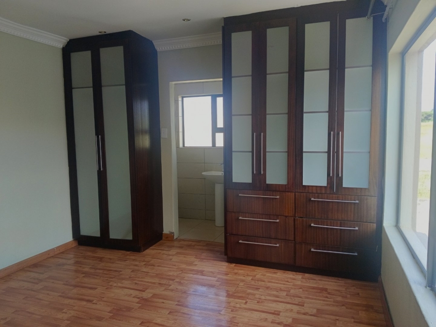 5 Bedroom Property for Sale in Thornhill Limpopo