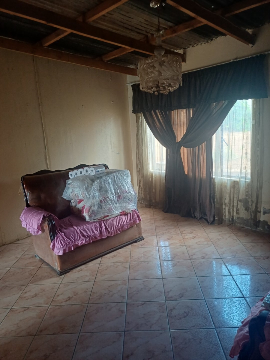 5 Bedroom Property for Sale in Megoring Limpopo