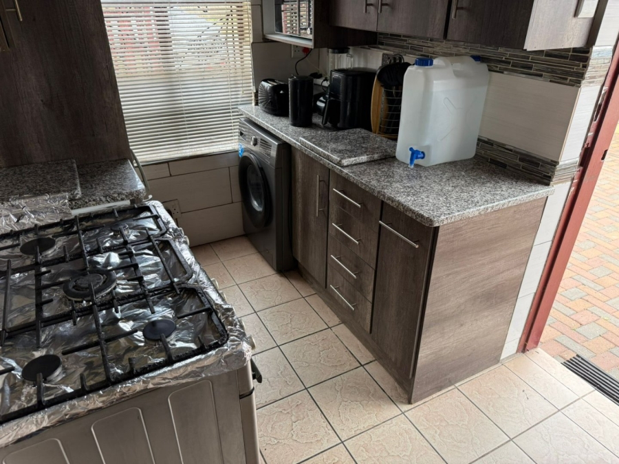 5 Bedroom Property for Sale in Nirvana Ext 3 Limpopo