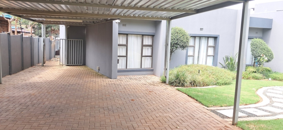 To Let 4 Bedroom Property for Rent in Bendor Limpopo