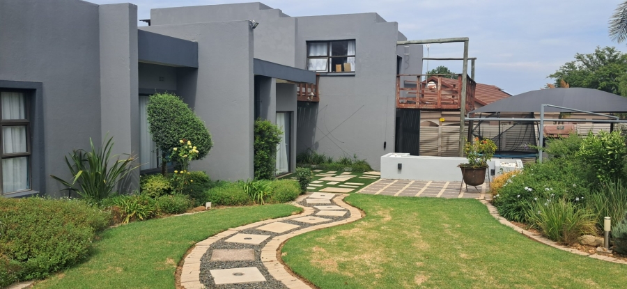 To Let 4 Bedroom Property for Rent in Bendor Limpopo