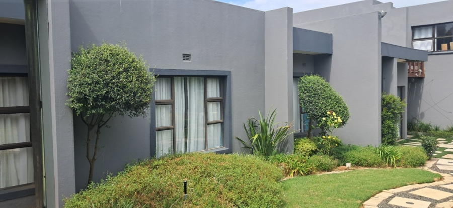 To Let 4 Bedroom Property for Rent in Bendor Limpopo