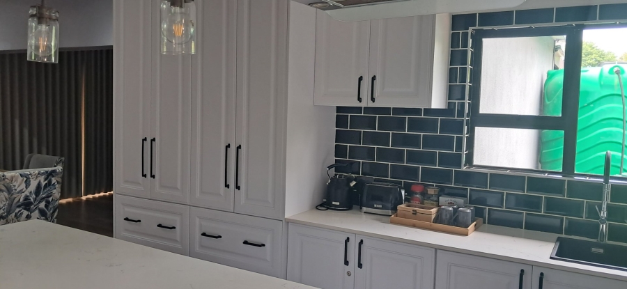 To Let 4 Bedroom Property for Rent in Bendor Limpopo