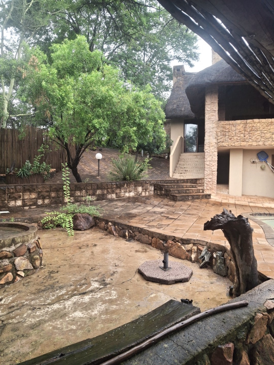 5 Bedroom Property for Sale in Rooiberg Limpopo